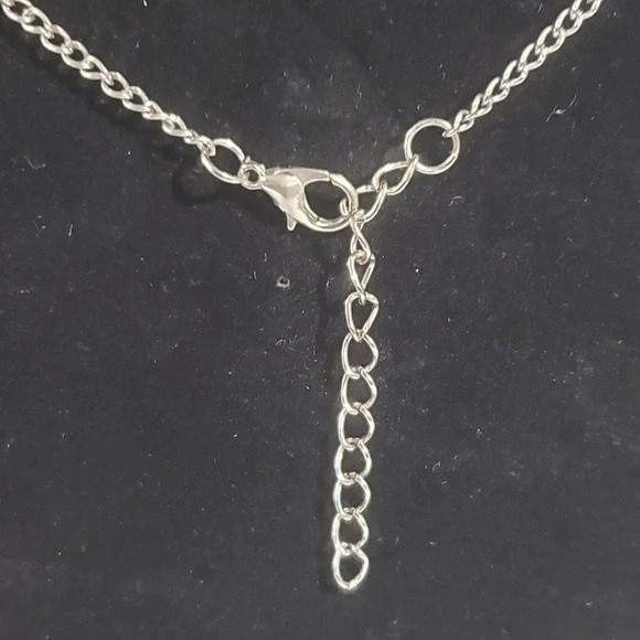 Womans Simple Little Owl/Leafy branch Lariat Silver  Toned Necklace. - Picture 3 of 4